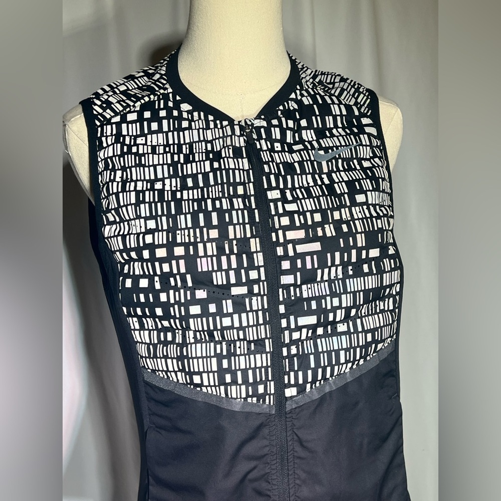 Nike Aeroloft Down Running vest | M - Picture 8 of 14